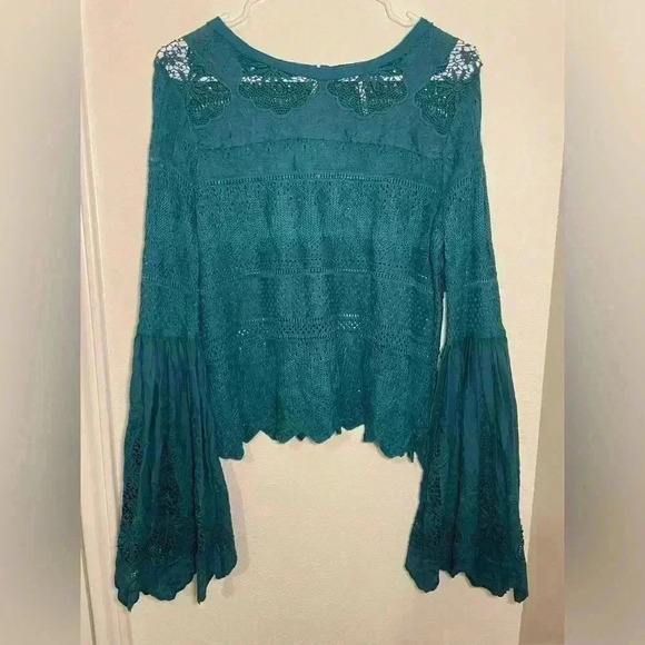 FREE PEOPLE Turquoise Once Upon a Time Linen Blend Knit Bell Sleeve Top Small - Picture 3 of 10